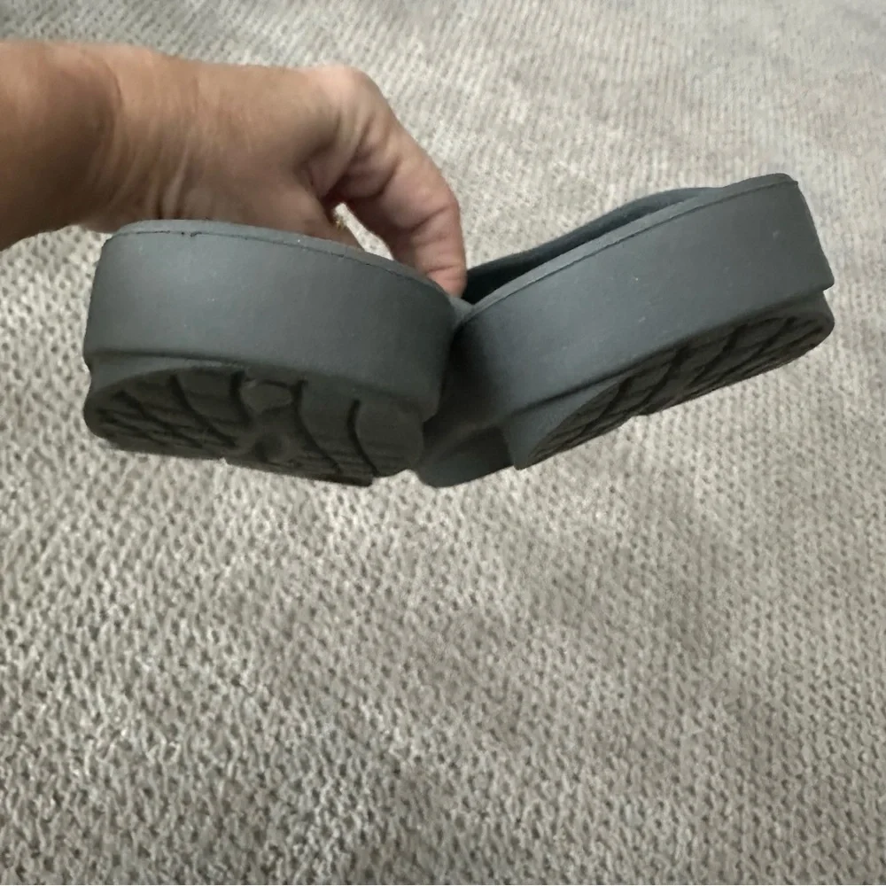 Oofos The Original Recovery Footwear The Sandal size 6 - Picture 6 of 10